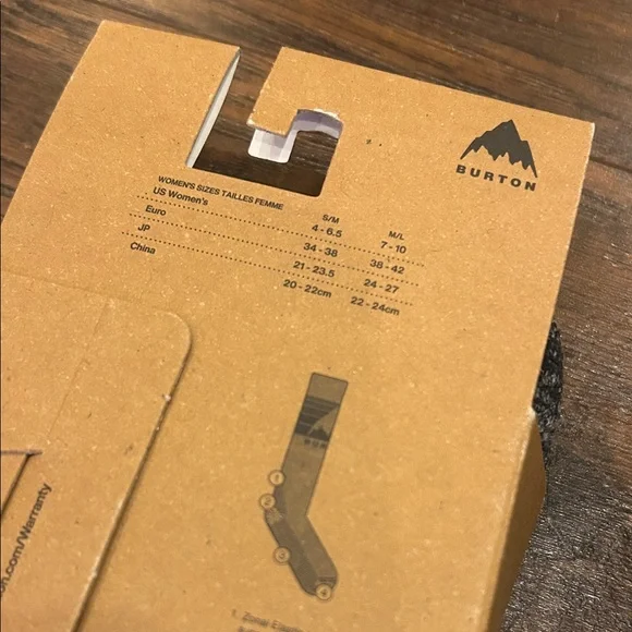 NWT BURTON Women’s Emblem Performance Midweight Socks 2 pair S-M Winter Snow - Picture 5 of 5